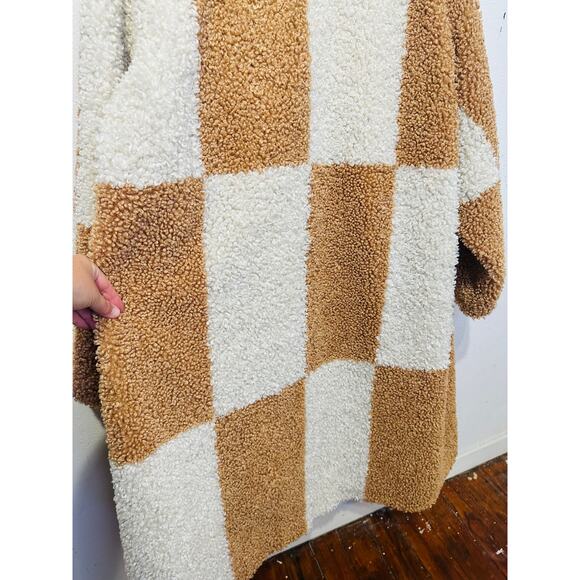 STAND STUDIO Brown White Checkered Pattern Faux Fur Oversized Nikki Coat Size 44 - Picture 9 of 16